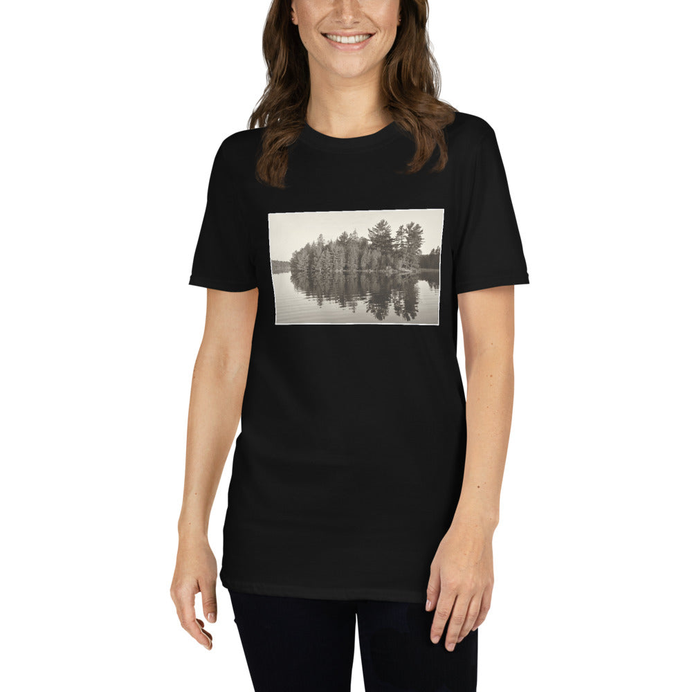 'An Island Oasis II' Short-Sleeve Unisex T-Shirt